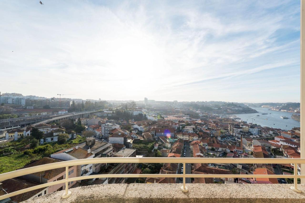 Lovelystay - 1Br Flat With Stunning Views Over Porto Vila Nova de Gaia Eksteriør bilde